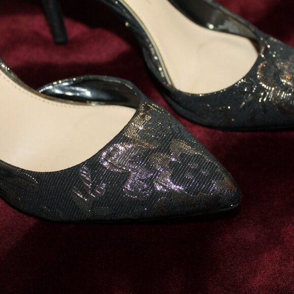 Jessica Simpson gold black heels - Picture 4 of 6